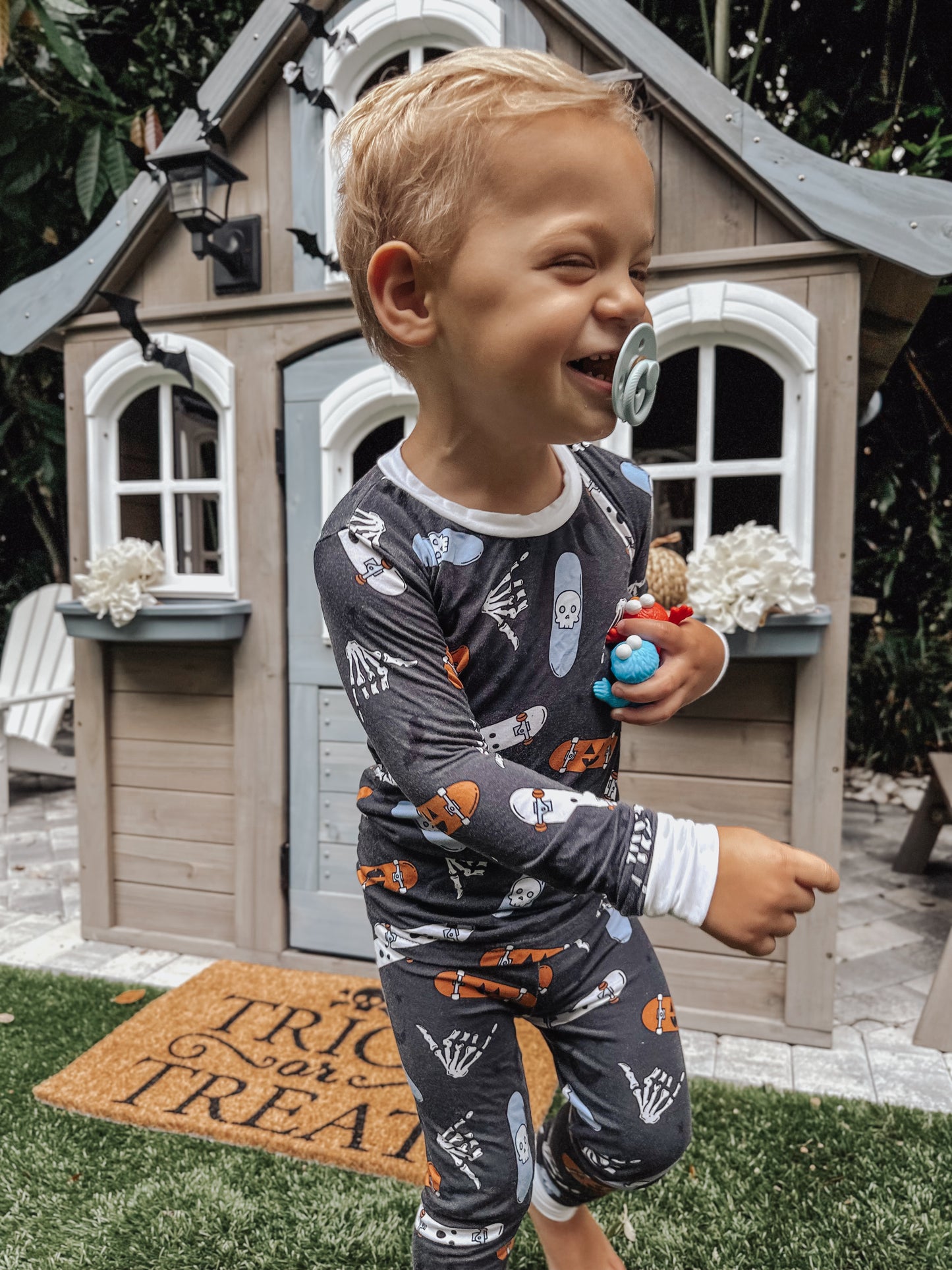 SPOOKY SKATEBOARDS - JOGGER SET