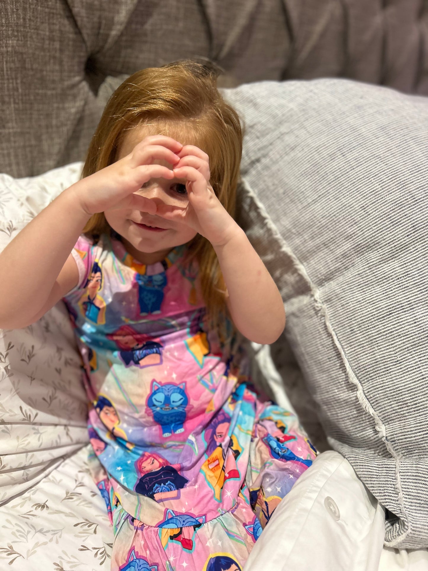 *** PRE-ORDER *** NEON K POP - KID'S NIGHT GOWN