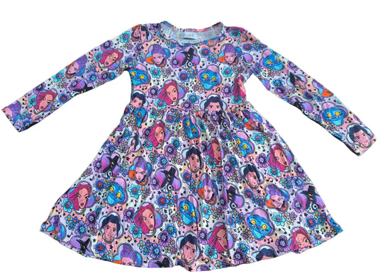 K POP - LONG SLEEVE DRESS