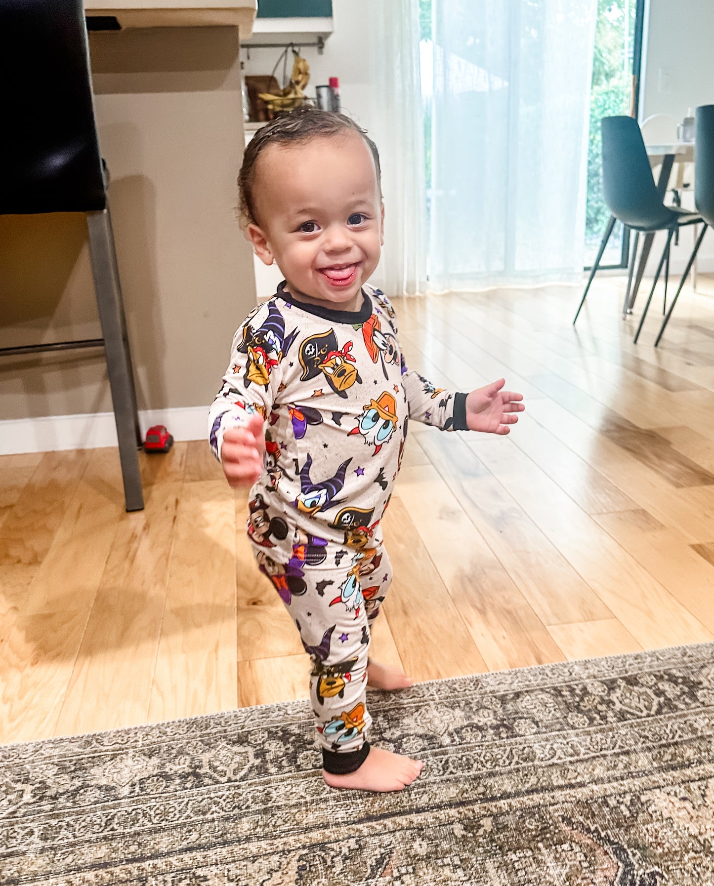 SPOOKY MICKEY PALS - JOGGER SET